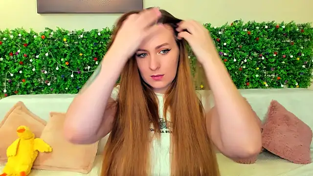 Snapshot of liya_gorgeous chatting on December 2024 02:24:02 PM liya gorgeous online show from December 2024 02:24:02 PM