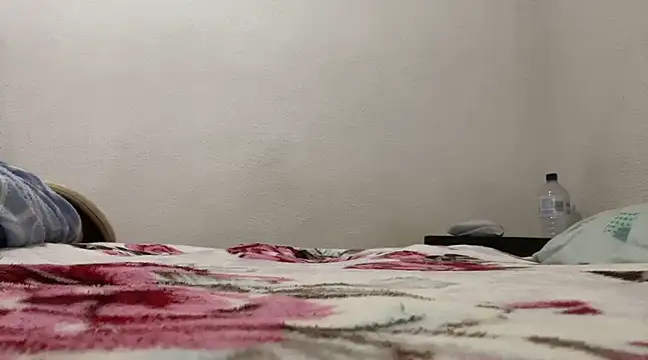 Snapshot of Heter69Ojete chatting on January 2025 04:00:01 PM Heter69Ojete online show from January 2025 04:00:01 PM