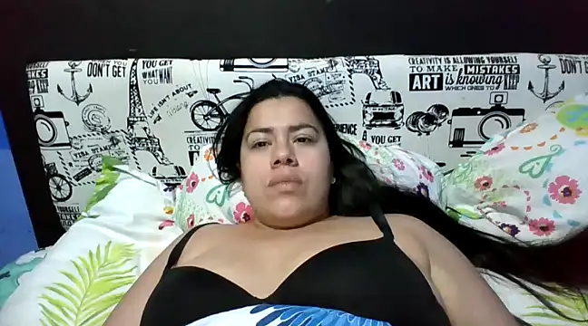 Snapshot of kivylovehot chatting on January 2025 01:37:02 AM kivylovehot online show from January 2025 01:37:02 AM