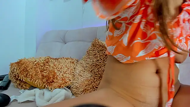 Snapshot of HaleyAmaya chatting on February 2025 11:13:02 PM HaleyAmaya online show from February 2025 11:13:02 PM