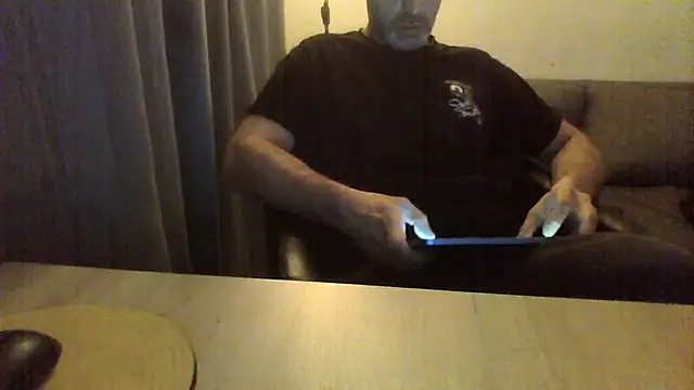 Snapshot of Avamereandmikel chatting on December 2024 09:41:02 PM Avamereandmikel online show from December 2024 09:41:02 PM