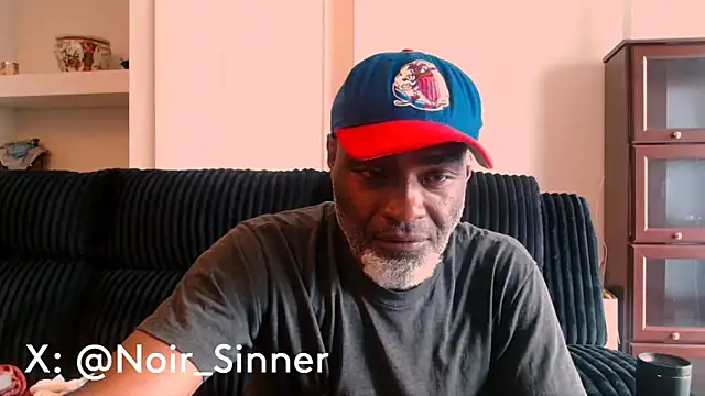 Snapshot of sinnernoir chatting on June 2026 05:37:01 PM sinnernoir online show from June 2026 05:37:01 PM