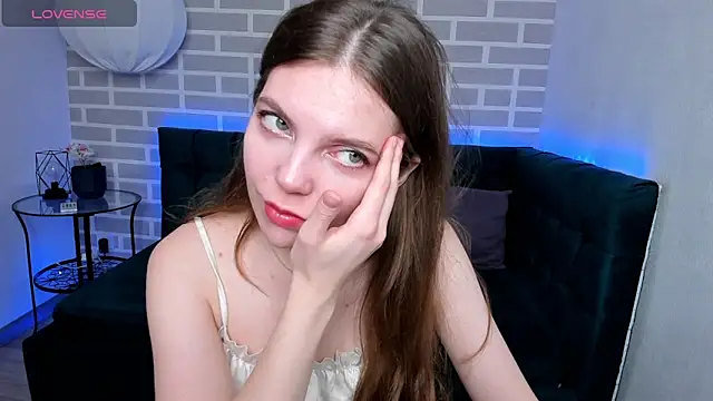 marie reyes  online show from October 2025 01:48:02 AM