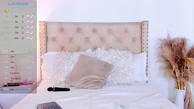 marilynrossy online show from February 2025 03:30:01 AM