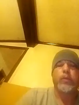 Snapshot of Rayc61 chatting on February 2026 03:44:01 AM Rayc61 online show from February 2026 03:44:01 AM