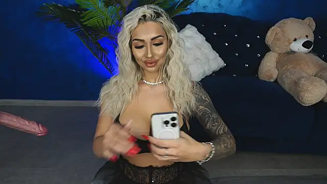 GoldenAmber online show from January 2025 02:18:02 AM