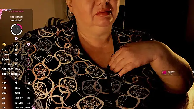 Snapshot of SexxyDreams1 chatting on January 2025 01:31:01 AM SexxyDreams1 online show from January 2025 01:31:01 AM