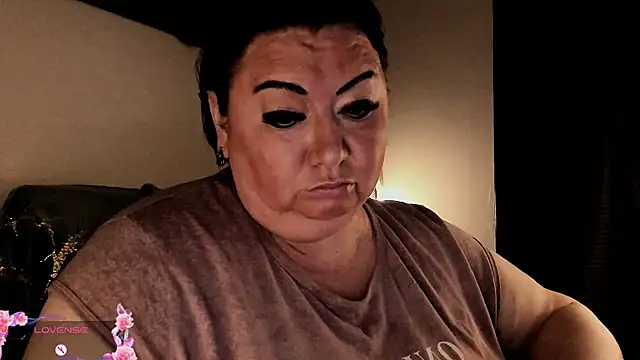 Snapshot of SexxyDreams1 chatting on September 2025 03:41:01 AM SexxyDreams1 online show from September 2025 03:41:01 AM