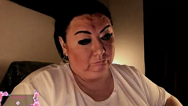 Snapshot of SexxyDreams1 chatting on September 2025 02:58:02 AM SexxyDreams1 online show from September 2025 02:58:02 AM