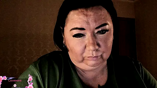 Snapshot of SexxyDreams1 chatting on December 2025 03:52:01 PM SexxyDreams1 online show from December 2025 03:52:01 PM