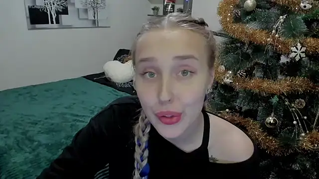 LinaTruly online show from December 2024 02:19:02 AM