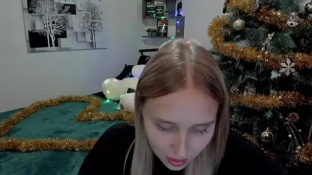 LinaTruly online show from December 2024 10:24:01 PM