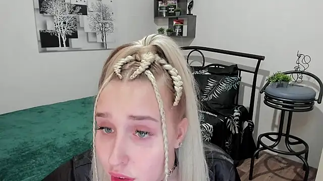 LinaTruly online show from February 2025 12:05:02 AM