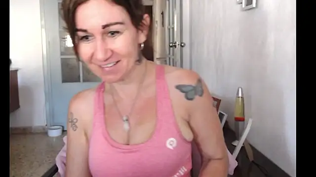 Snapshot of TamaraSweetxo chatting on May 2026 03:40:01 PM TamaraSweetxo online show from May 2026 03:40:01 PM