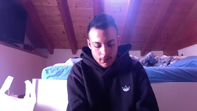 Snapshot of FTM98xxx chatting on February 2026 10:16:01 AM FTM98xxx online show from February 2026 10:16:01 AM