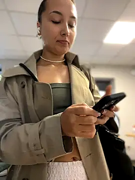 Snapshot of VelvetVixenI chatting on September 2025 12:09:01 PM VelvetVixenI online show from September 2025 12:09:01 PM