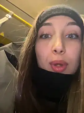 Snapshot of VelvetVixenI chatting on November 2025 05:24:01 PM VelvetVixenI online show from November 2025 05:24:01 PM