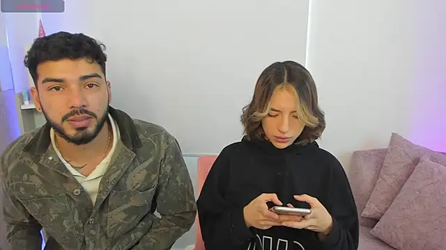 Snapshot of savage_sweethearts chatting on December 2024 04:04:01 PM savage sweethearts online show from December 2024 04:04:01 PM