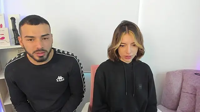 Snapshot of savage_sweethearts chatting on January 2025 03:18:01 PM savage sweethearts online show from January 2025 03:18:01 PM