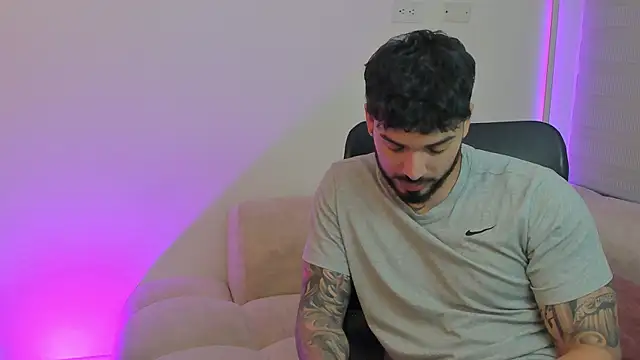 Snapshot of savage_sweethearts chatting on September 2025 12:54:01 AM savage sweethearts online show from September 2025 12:54:01 AM