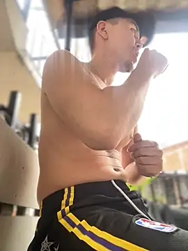 adam-rivera online show from November 2025 04:09:02 PM