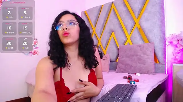 Aurora Brownn online show from March 2025 08:30:01 AM