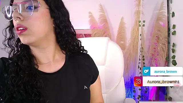 Aurora Brownn online show from September 2025 04:47:01 AM