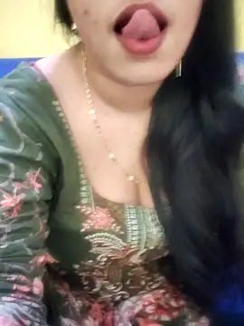 Haniya-143 online show from October 2025 11:13:01 PM