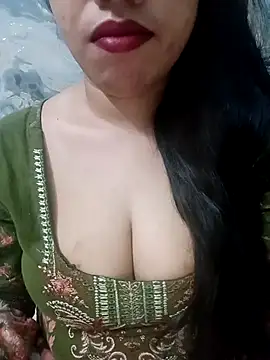 Snapshot of Haniya-143 chatting on April 2026 10:38:01 PM Haniya-143 online show from April 2026 10:38:01 PM
