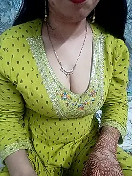 Snapshot of Haniya-143 chatting on June 2026 12:59:02 AM Haniya-143 online show from June 2026 12:59:02 AM