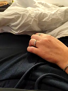 ariel-rick online show from December 2025 10:28:02 PM