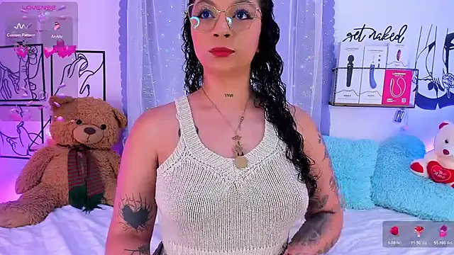 Mari Sweett online show from April 2026 07:09:02 PM