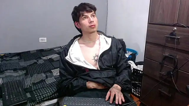 Snapshot of pervertsteens3 chatting on September 2025 11:37:01 PM pervertsteens3 online show from September 2025 11:37:01 PM