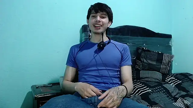 Snapshot of pervertsteens3 chatting on September 2025 05:16:01 PM pervertsteens3 online show from September 2025 05:16:01 PM