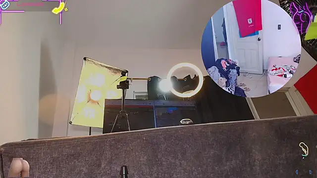 mia-brit online show from April 2026 06:57:01 PM