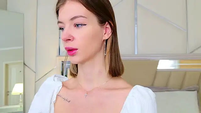 MeganMour online show from November 2025 05:07:01 PM