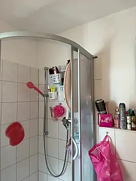 Engel mia online show from May 2026 09:25:01 AM