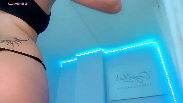 Snapshot of cami_fire chatting on December 2024 11:08:02 PM cami fire online show from December 2024 11:08:02 PM