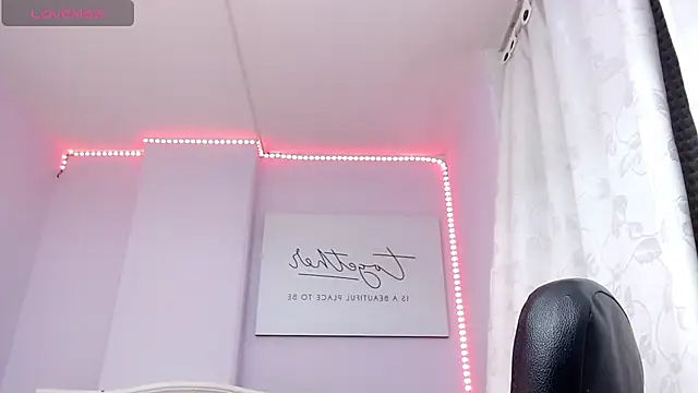 Snapshot of cami_fire chatting on February 2025 11:32:01 PM cami fire online show from February 2025 11:32:01 PM