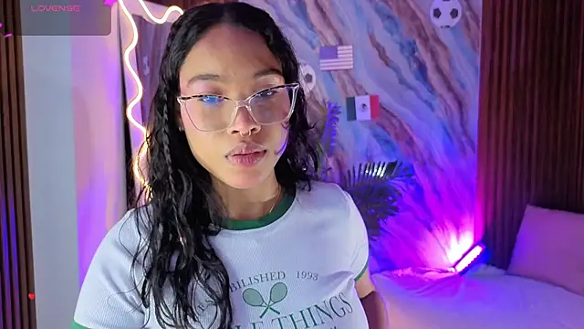 Snapshot of penelope_tay1 chatting on July 2026 02:40:02 AM penelope tay1 online show from July 2026 02:40:02 AM