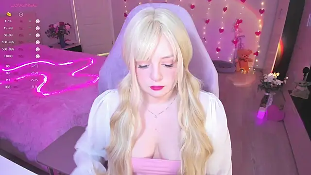 Snapshot of Amy_honey_angel chatting on March 2025 09:55:02 AM Amy honey angel online show from March 2025 09:55:02 AM