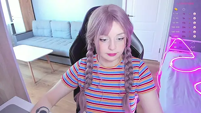 Snapshot of Amy_honey_angel chatting on September 2025 08:30:01 AM Amy honey angel online show from September 2025 08:30:01 AM