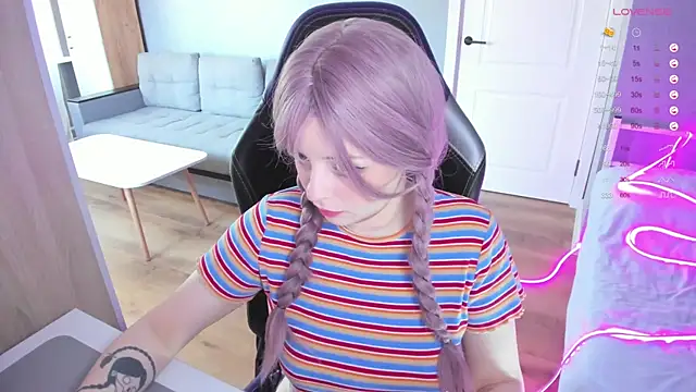 Snapshot of Amy_honey_angel chatting on October 2025 10:23:02 AM Amy honey angel online show from October 2025 10:23:02 AM