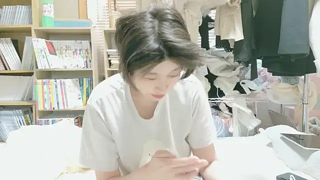 Snapshot of morikawa_sayaka chatting on December 2025 11:43:01 PM morikawa sayaka online show from December 2025 11:43:01 PM