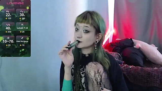 Milten-Trish online show from May 2026 01:49:01 PM