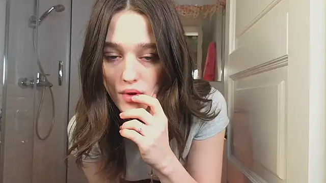 Snapshot of Mia_Mia_M chatting on February 2025 05:40:02 AM Mia Mia M online show from February 2025 05:40:02 AM