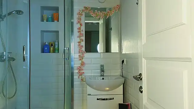 Snapshot of Mia_Mia_M chatting on March 2025 05:46:01 AM Mia Mia M online show from March 2025 05:46:01 AM