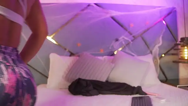 giorgia 13 online show from October 2025 03:10:02 AM