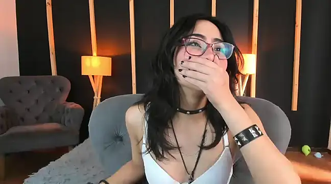 Snapshot of vampy_dolll chatting on December 2024 01:27:02 PM vampy dolll online show from December 2024 01:27:02 PM