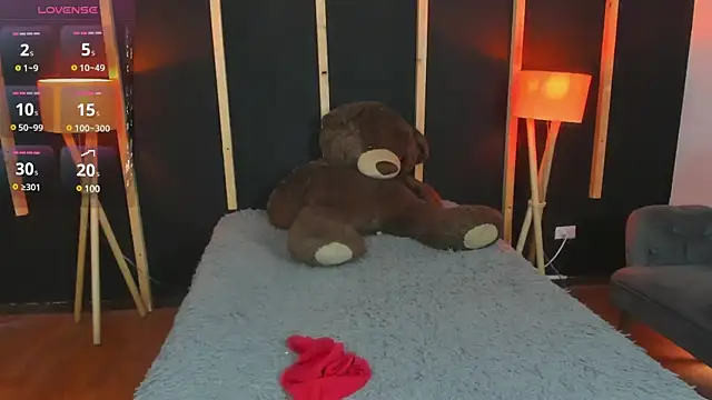 Snapshot of vampy_dolll chatting on January 2025 01:03:01 PM vampy dolll online show from January 2025 01:03:01 PM